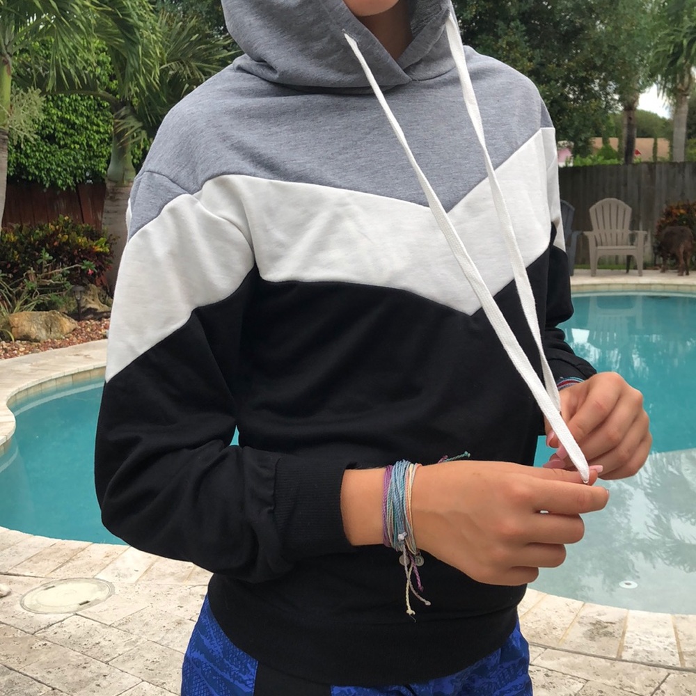 Black, white & grey - NWOT - Hoodie